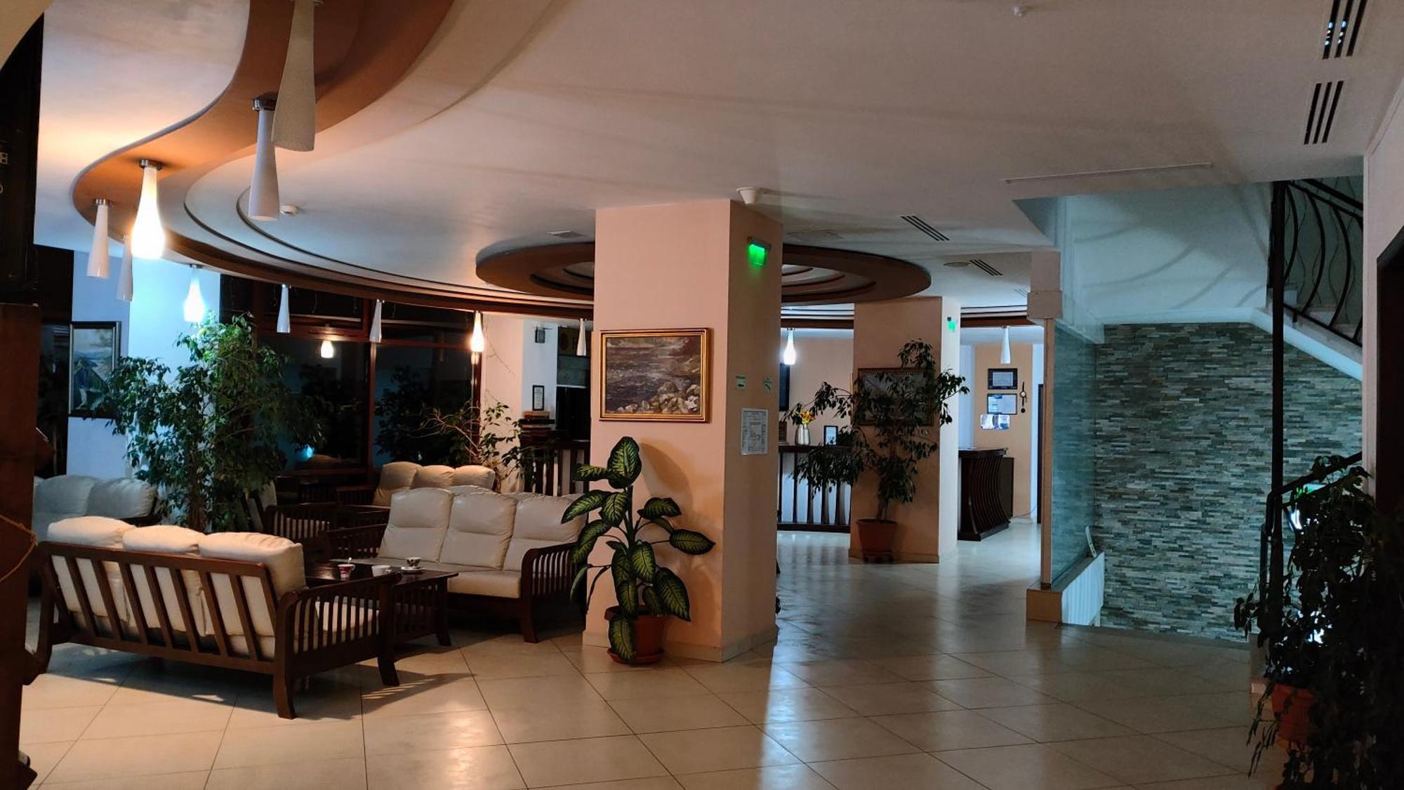 Hotel Valea Cu Pesti Căpăţîneni-Ungureni Extérieur photo