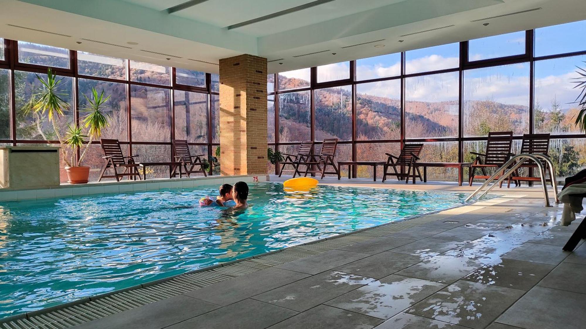 Hotel Valea Cu Pesti Căpăţîneni-Ungureni Extérieur photo