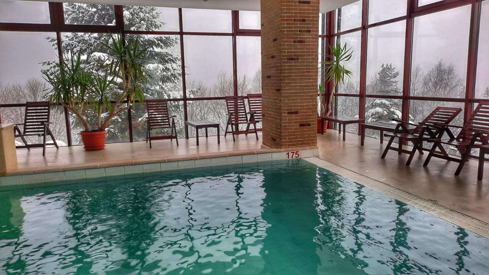 Hotel Valea Cu Pesti Căpăţîneni-Ungureni Extérieur photo