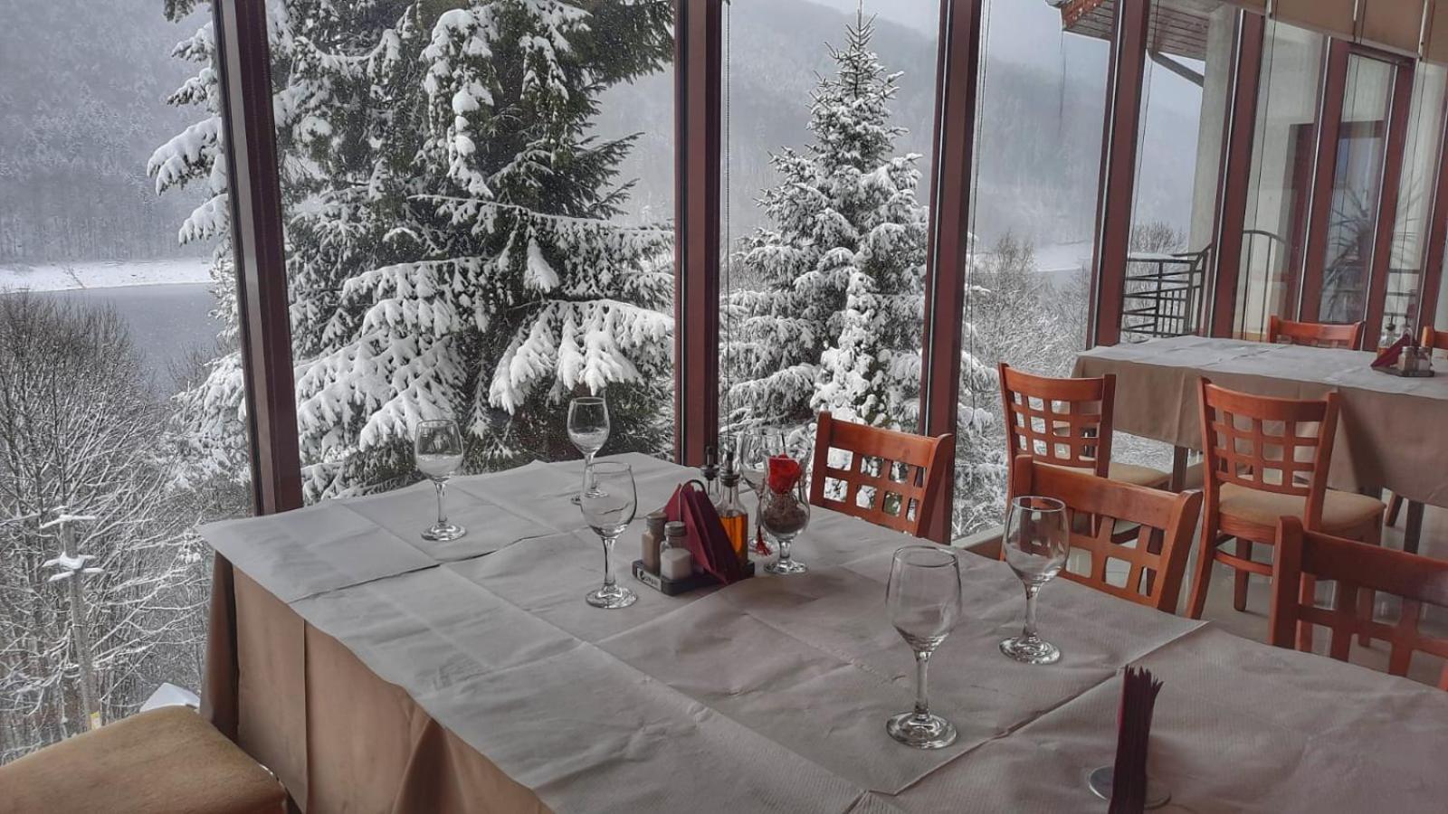 Hotel Valea Cu Pesti Căpăţîneni-Ungureni Extérieur photo
