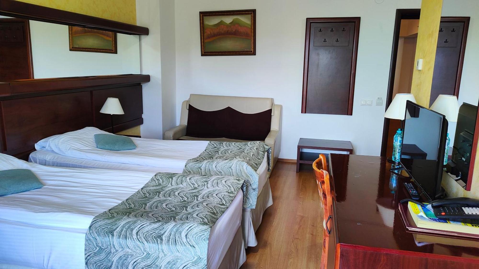 Hotel Valea Cu Pesti Căpăţîneni-Ungureni Extérieur photo