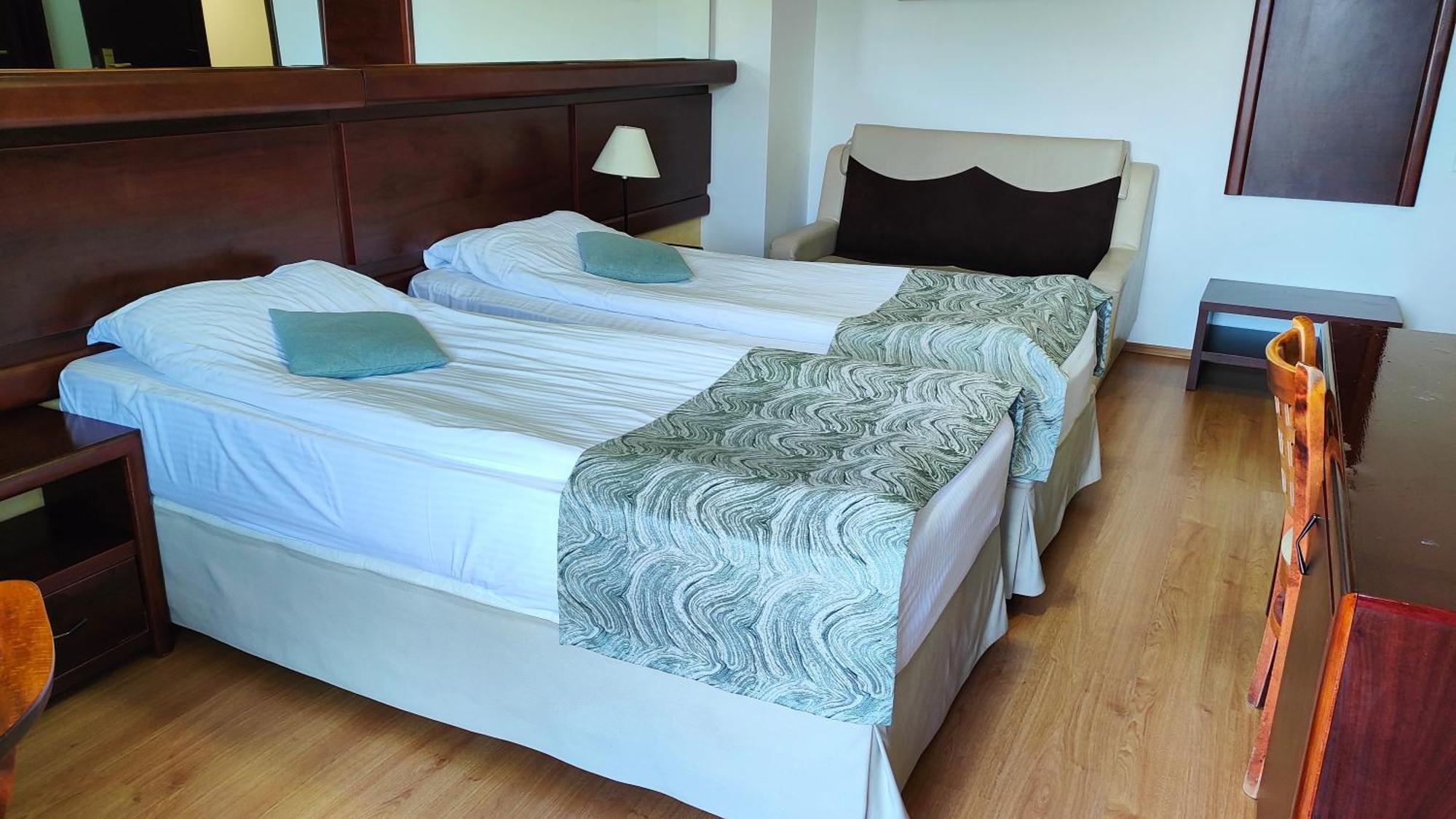 Hotel Valea Cu Pesti Căpăţîneni-Ungureni Extérieur photo