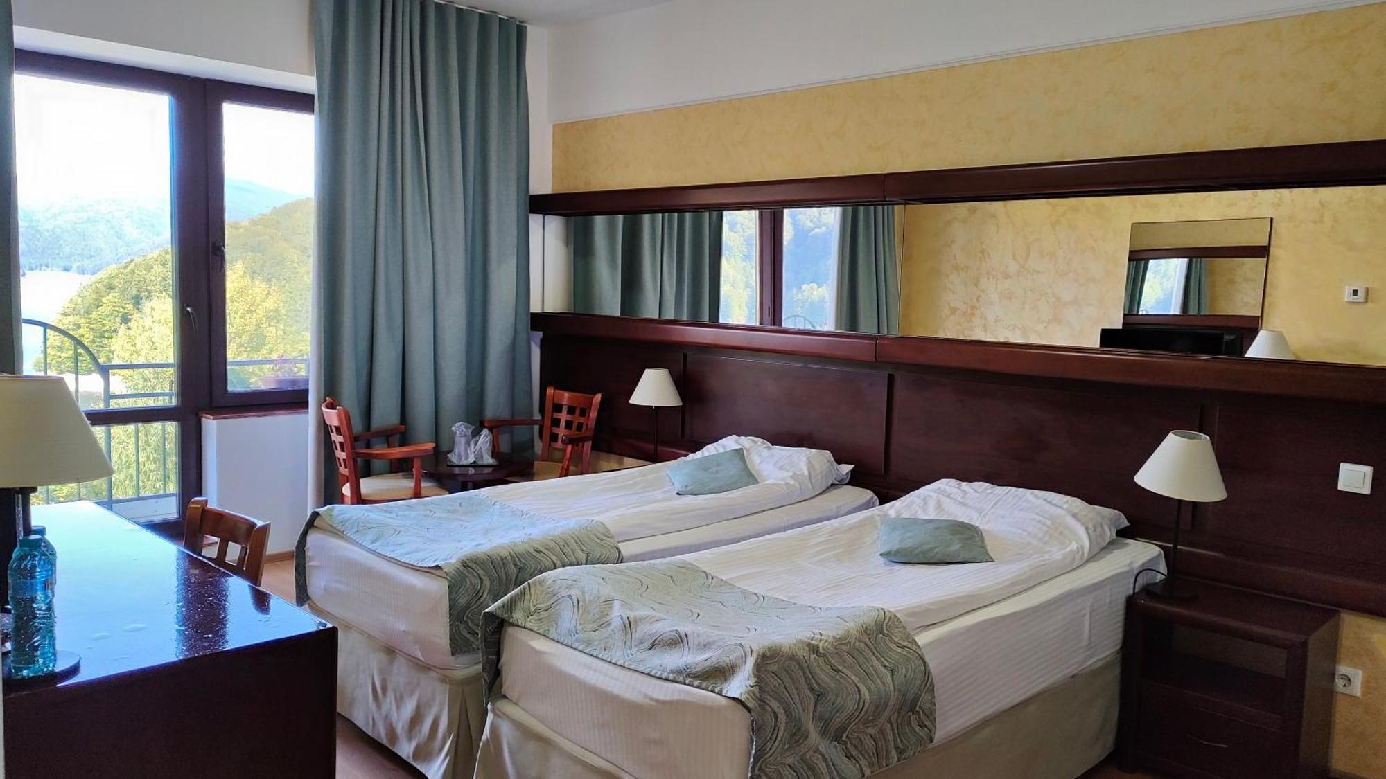 Hotel Valea Cu Pesti Căpăţîneni-Ungureni Extérieur photo