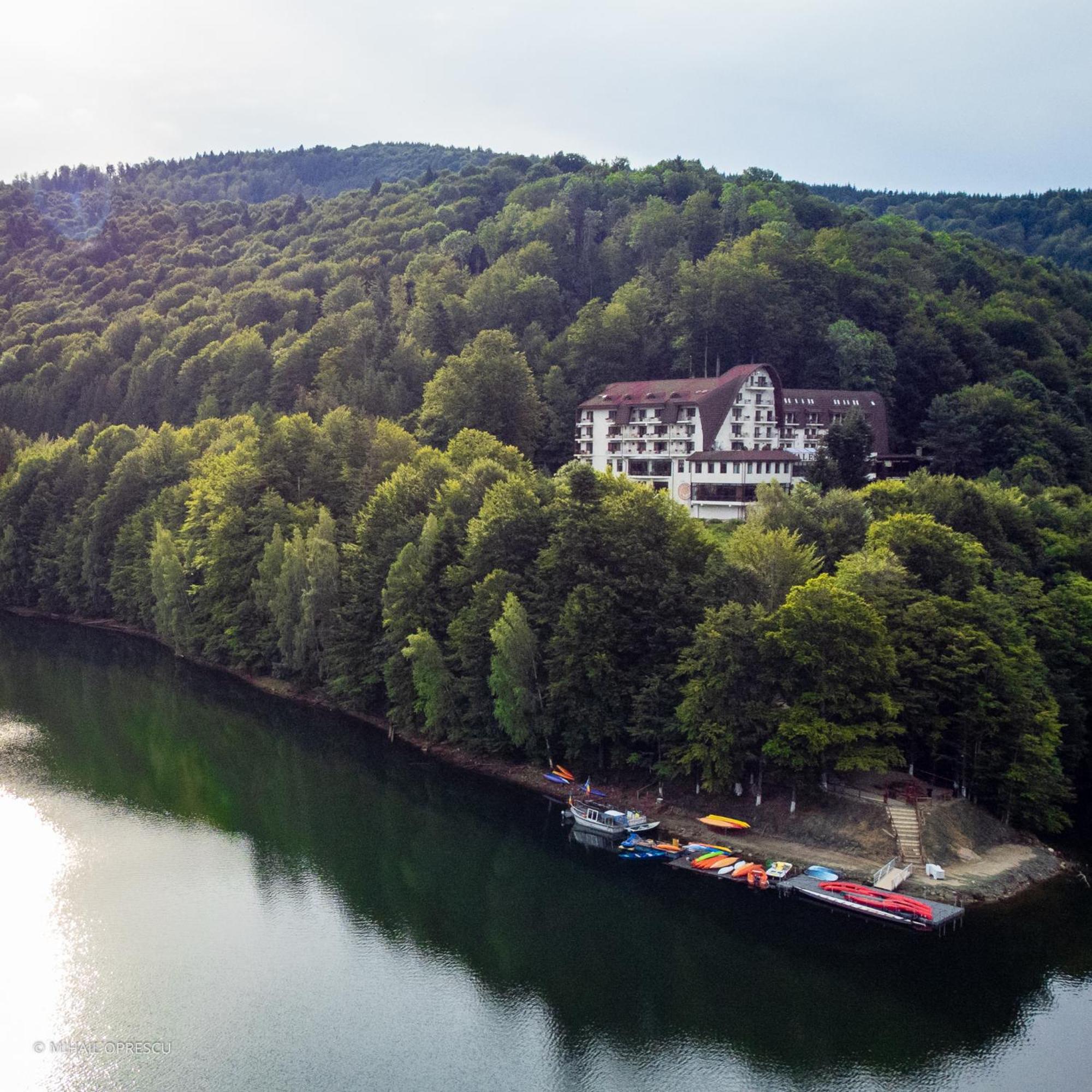 Hotel Valea Cu Pesti Căpăţîneni-Ungureni Extérieur photo