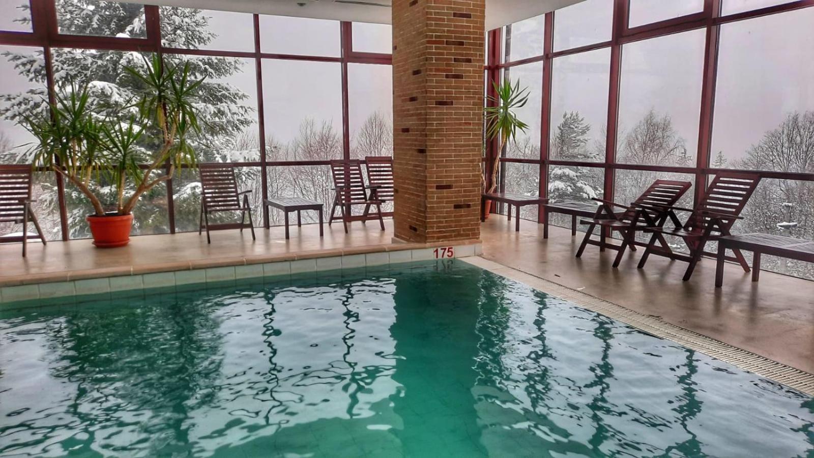 Hotel Valea Cu Pesti Căpăţîneni-Ungureni Extérieur photo