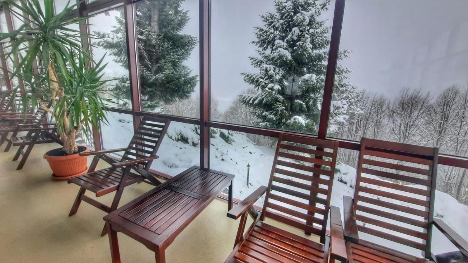 Hotel Valea Cu Pesti Căpăţîneni-Ungureni Extérieur photo
