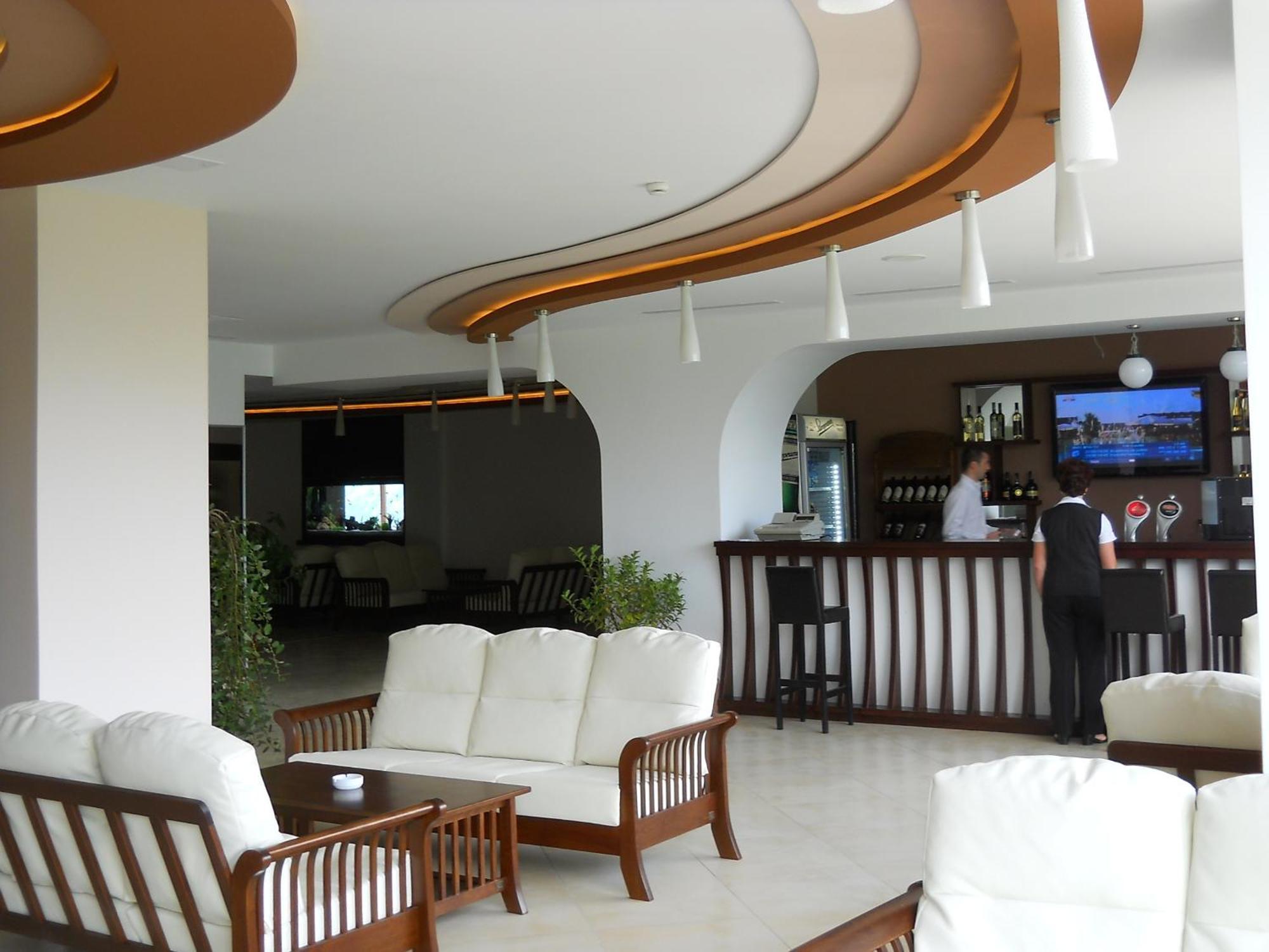 Hotel Valea Cu Pesti Căpăţîneni-Ungureni Extérieur photo